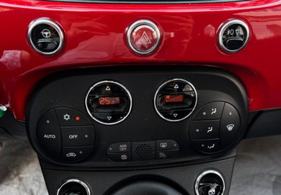 Fiat 500 1.0 Hybrid Red (16)