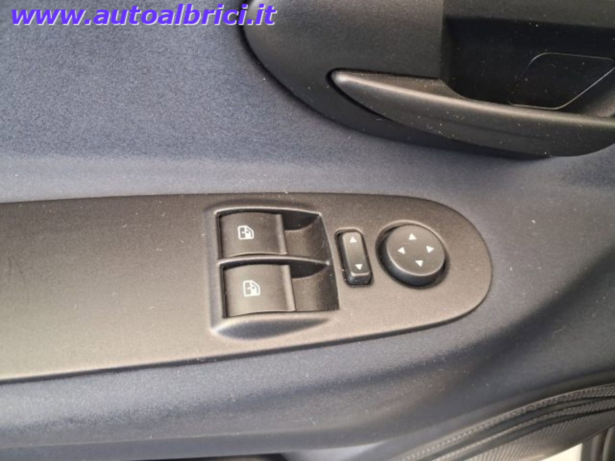 Lancia Ypsilon 1.0 FireFly 5 porte S&S Hybrid Gold Plus (14)