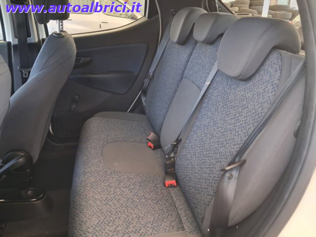 Lancia Ypsilon 1.0 FireFly 5 porte S&S Hybrid Gold Plus (19)