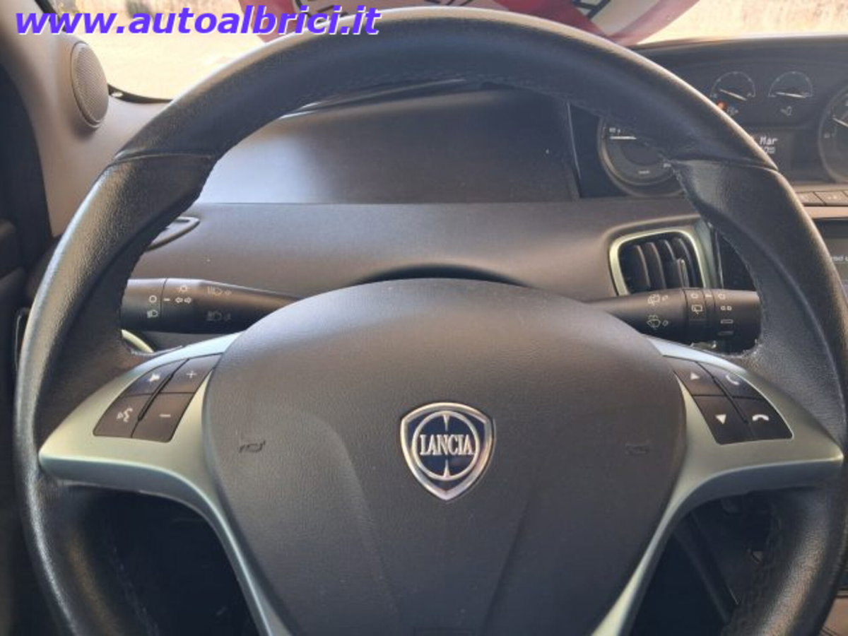 Lancia Ypsilon 1.0 FireFly 5 porte S&S Hybrid Gold Plus (20)