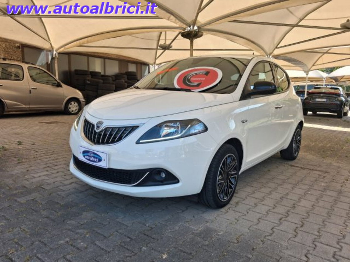 Lancia Ypsilon 1.0 FireFly 5 porte S&S Hybrid Gold Plus (5)