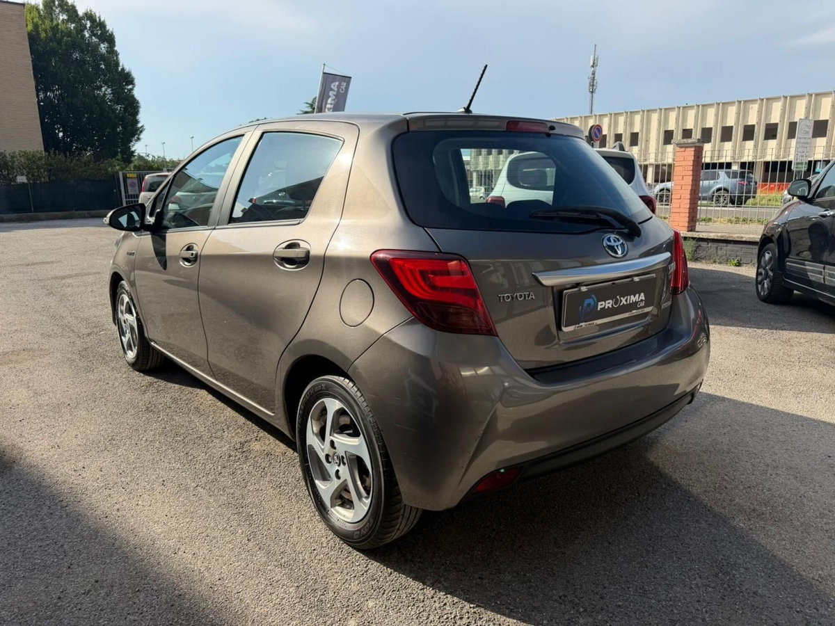 Toyota Yaris 1.5 Hybrid 5 porte Active (8)