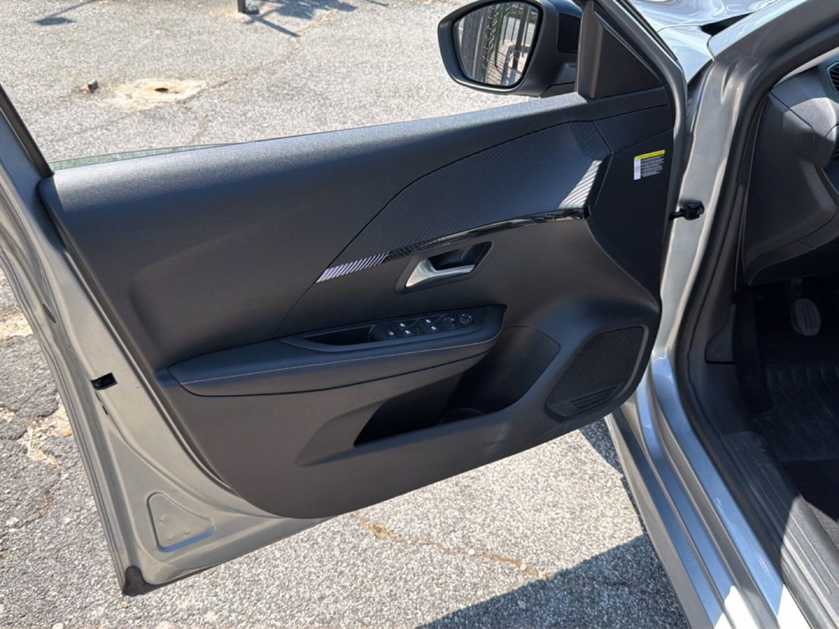 Peugeot 208 PureTech 100 Stop&Start 5 porte Allure (17)