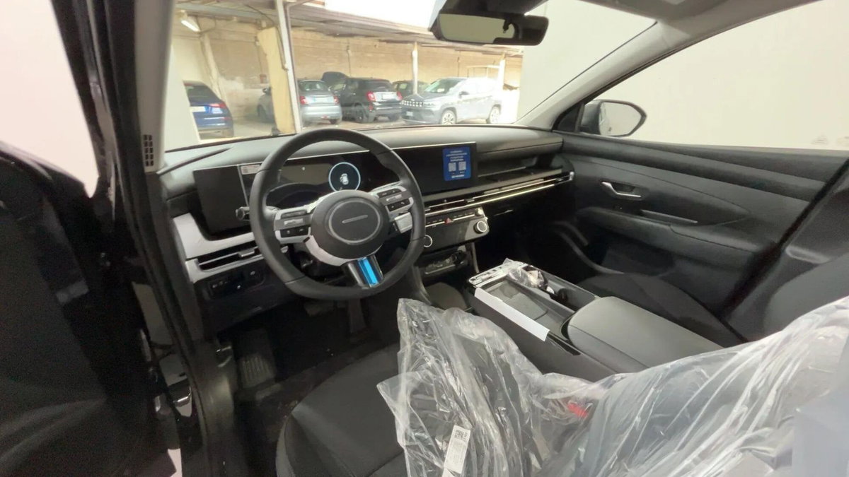 Hyundai Tucson 1.6 hev Business 2wd 239cv auto (7)