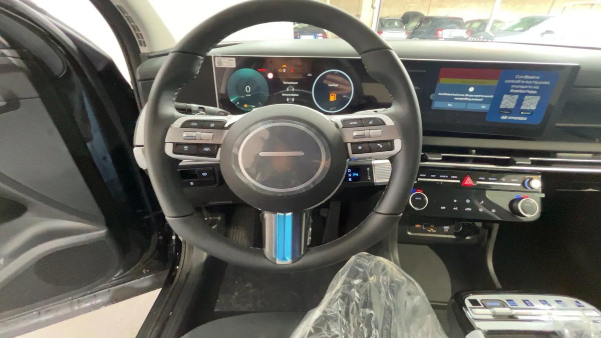 Hyundai Tucson 1.6 hev Business 2wd 239cv auto (8)