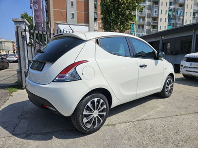 Lancia Ypsilon 1.2 69 CV 5 porte GPL Ecochic Elefantino Blu (4)