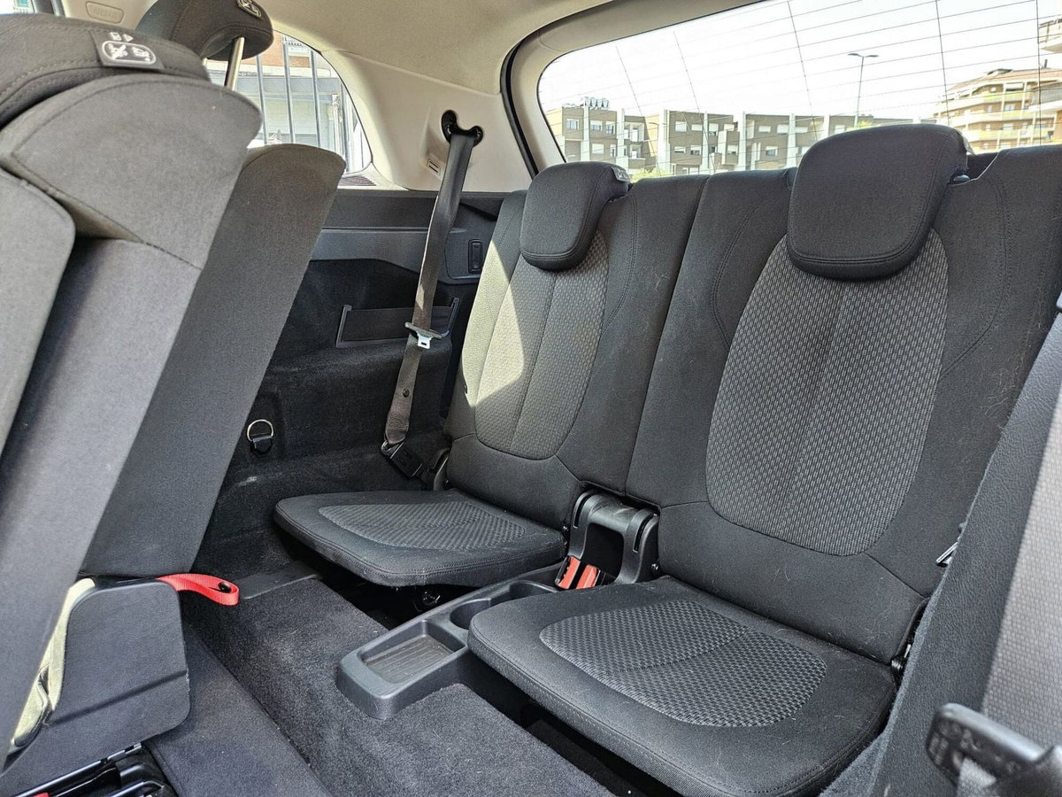 BMW Serie 2 Gran Tourer 220d (11)