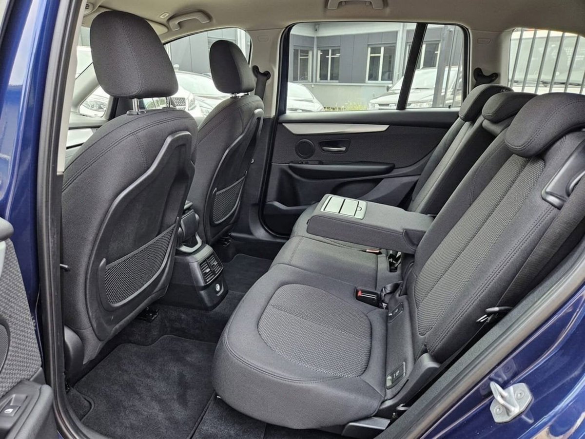 BMW Serie 2 Gran Tourer 220d (8)