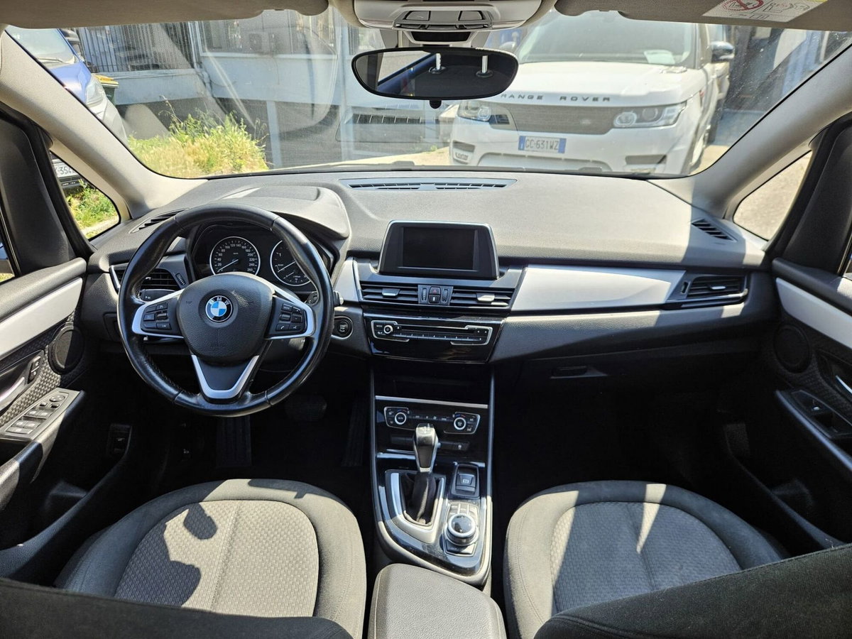 BMW Serie 2 Gran Tourer 220d (9)