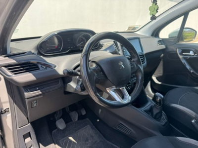 Peugeot 208 1.2 puretech Active s&s 100cv (12)