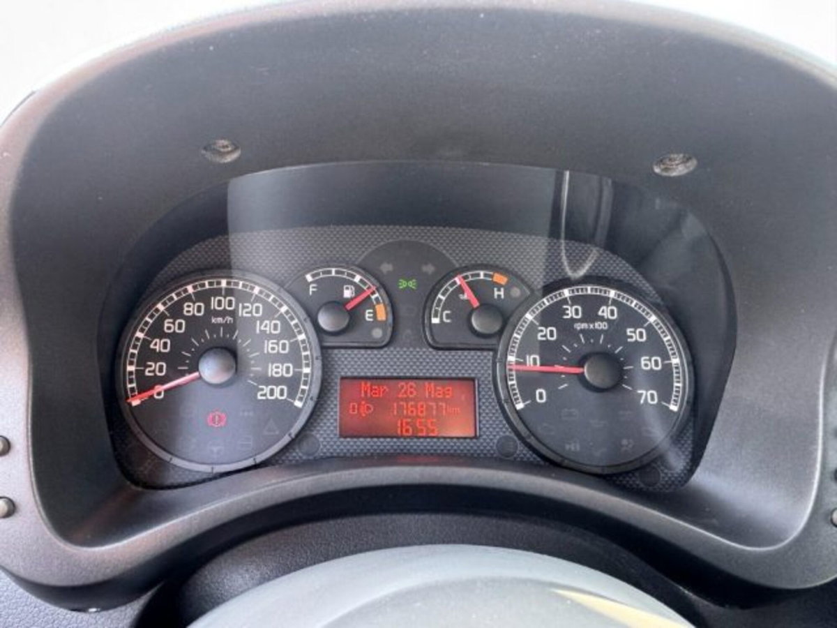 Fiat Panda 1.3 MJT 16V 4x4 (9)