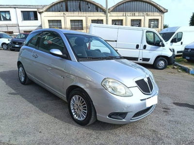 Lancia Ypsilon 1.2 Argento (2)