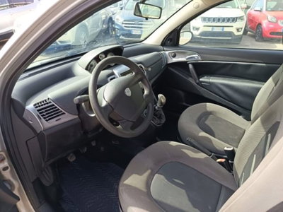 Lancia Ypsilon 1.2 Argento (9)