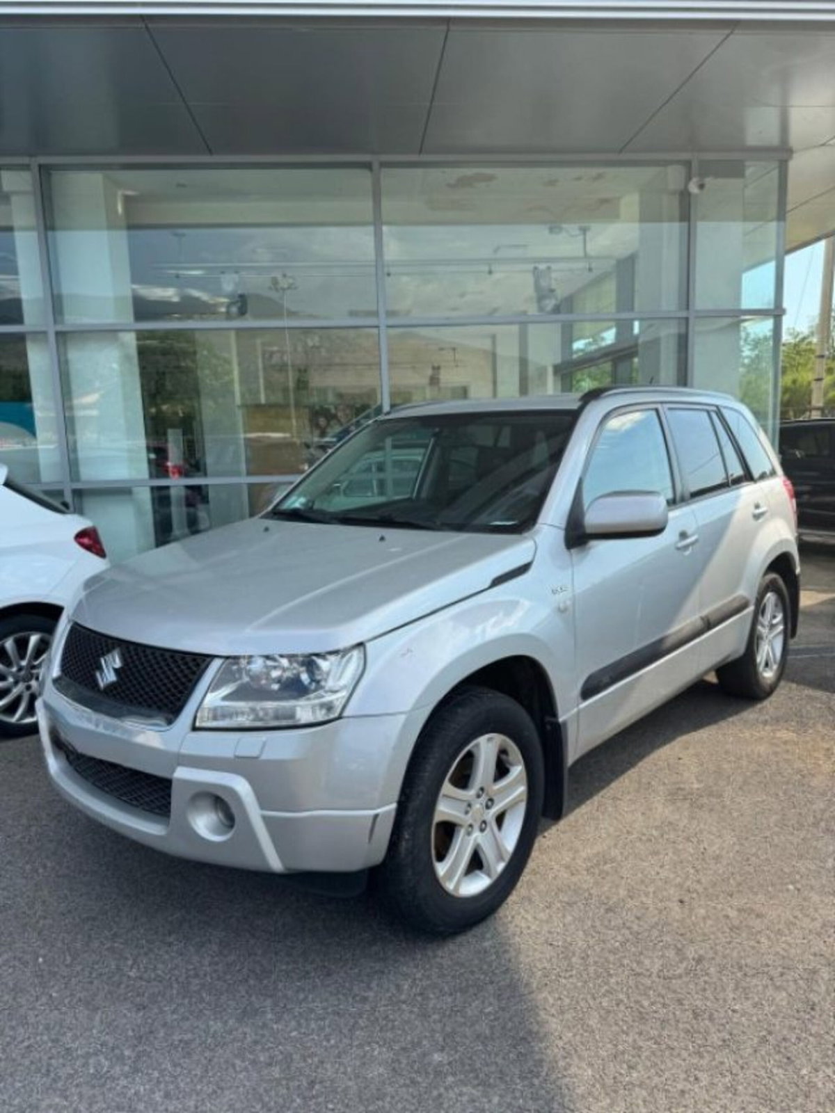 Suzuki Grand Vitara 1.9 DDiS 5 porte Executive 2008 (2)