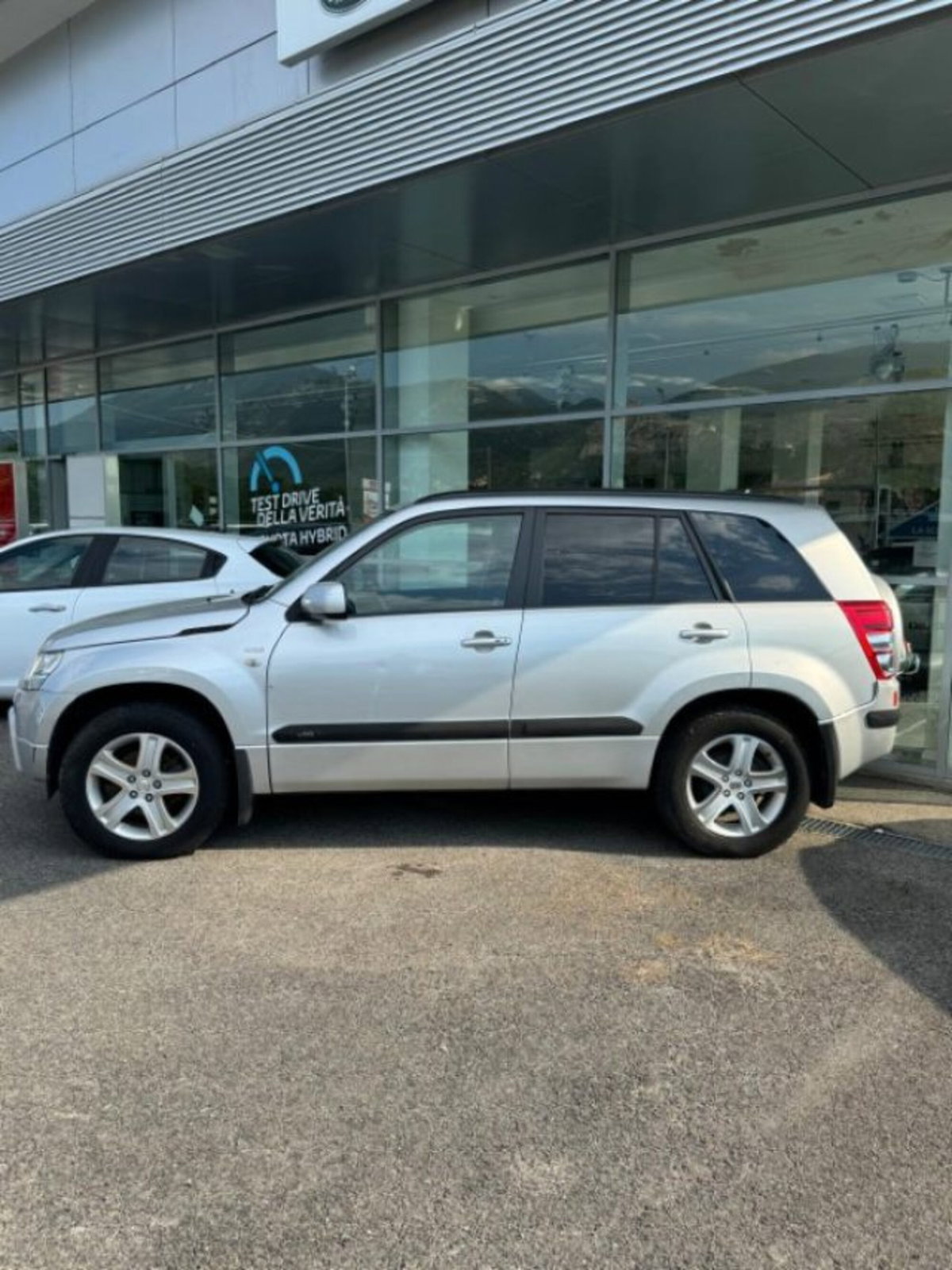 Suzuki Grand Vitara 1.9 DDiS 5 porte Executive 2008 (3)