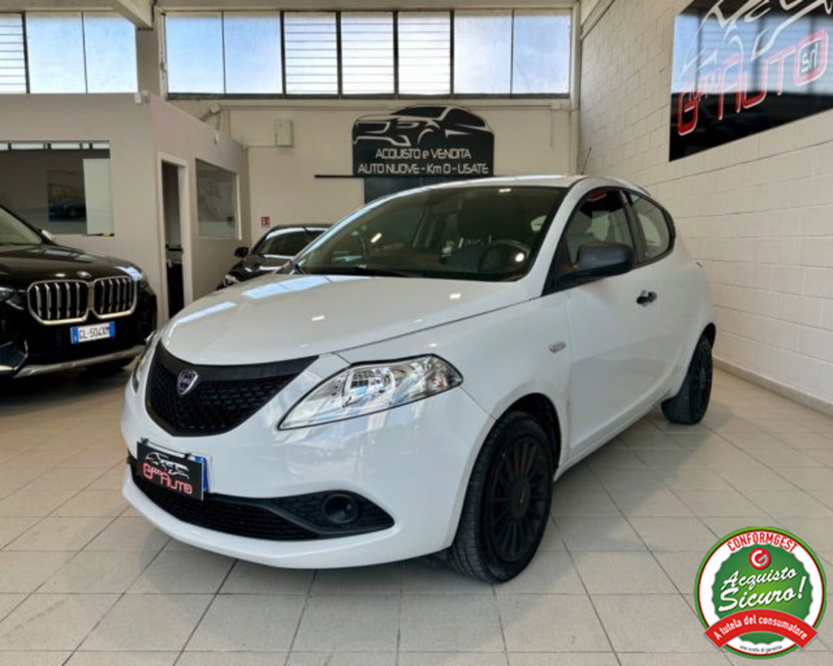 Lancia Ypsilon 1.2 69 CV 5 porte Elefantino Blu
