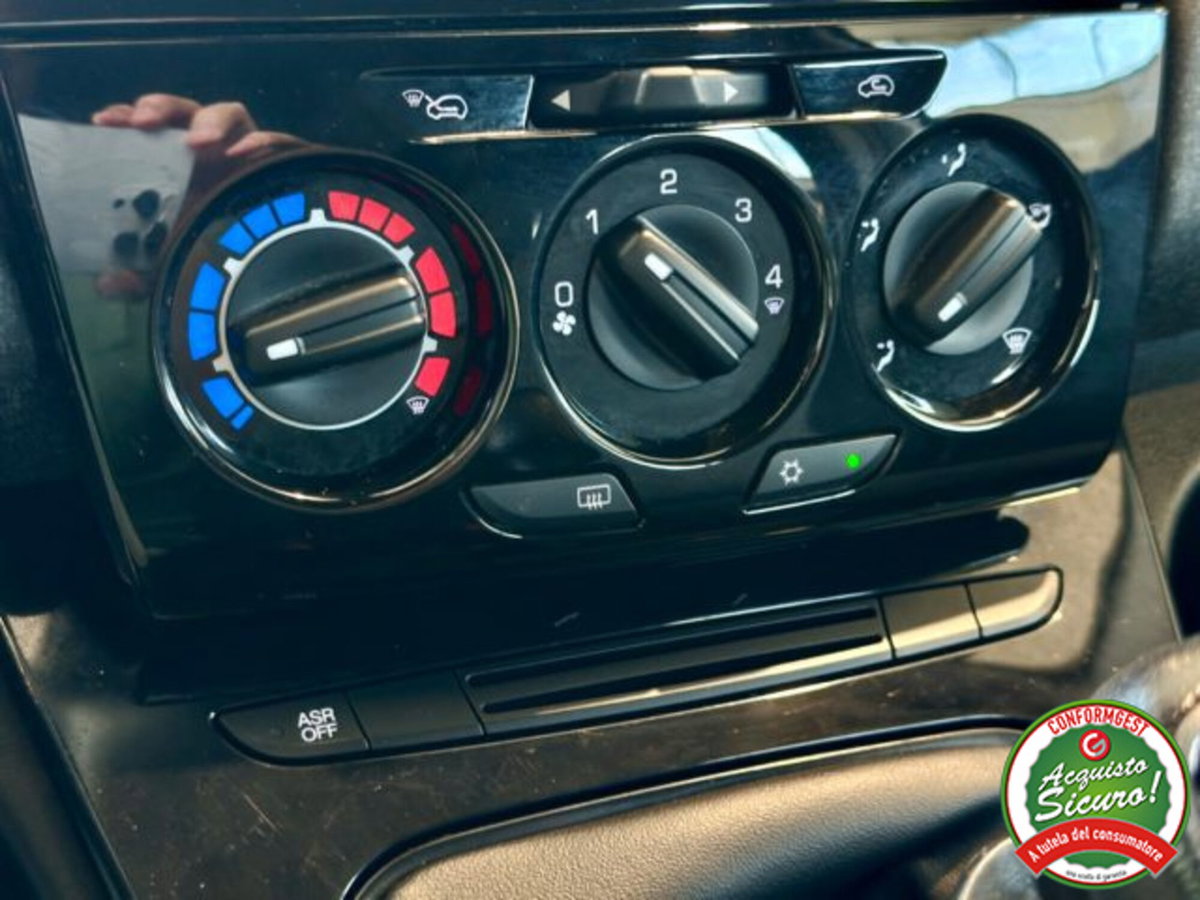 Lancia Ypsilon 1.2 69 CV 5 porte Elefantino Blu (10)