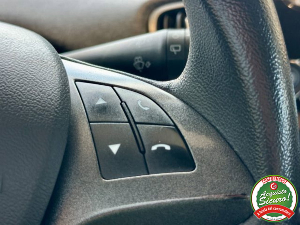 Lancia Ypsilon 1.2 69 CV 5 porte Elefantino Blu (18)