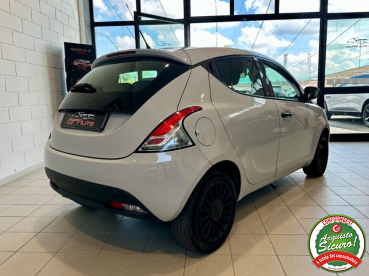 Lancia Ypsilon 1.2 69 CV 5 porte Elefantino Blu (3)