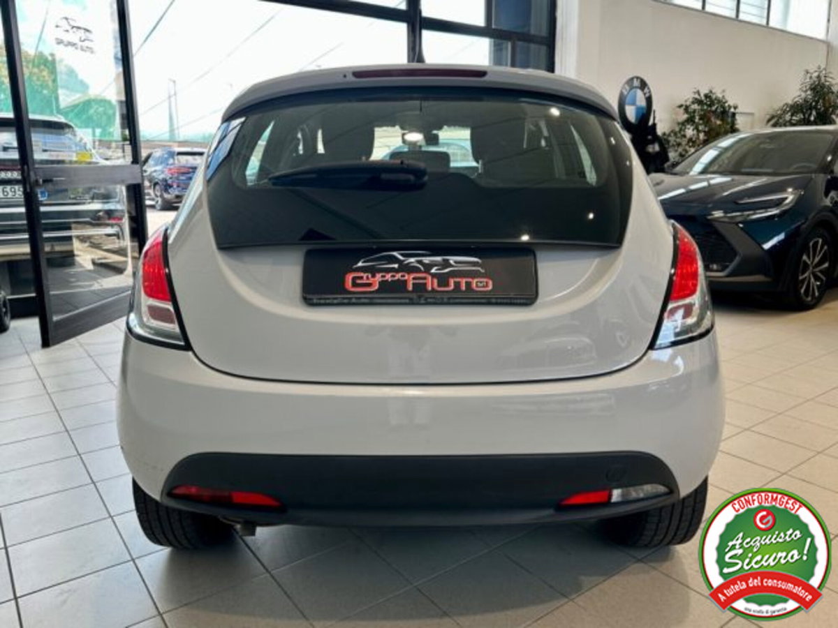 Lancia Ypsilon 1.2 69 CV 5 porte Elefantino Blu (4)