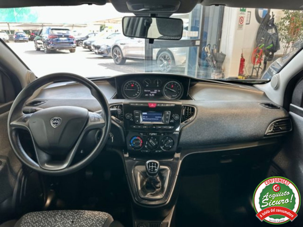 Lancia Ypsilon 1.2 69 CV 5 porte Elefantino Blu (9)