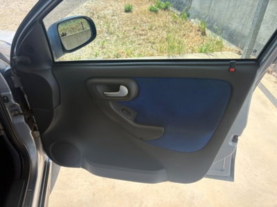 Opel Corsa 1.2i 16V cat 5 porte Enjoy (16)