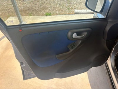 Opel Corsa 1.2i 16V cat 5 porte Enjoy (19)