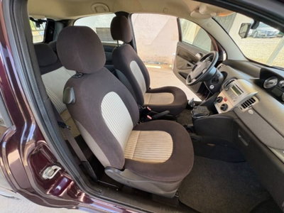 Lancia Ypsilon 1.2 New Oro (17)