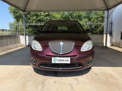 Lancia Ypsilon 1.2 New Oro (2)
