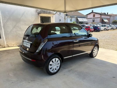 Lancia Ypsilon 1.2 New Oro (4)