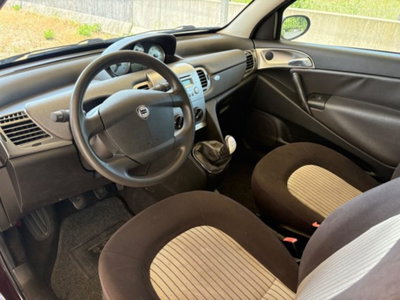 Lancia Ypsilon 1.2 New Oro (9)