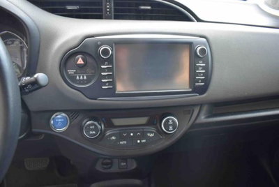 Toyota Yaris 1.5 Hybrid 5 porte Active (14)