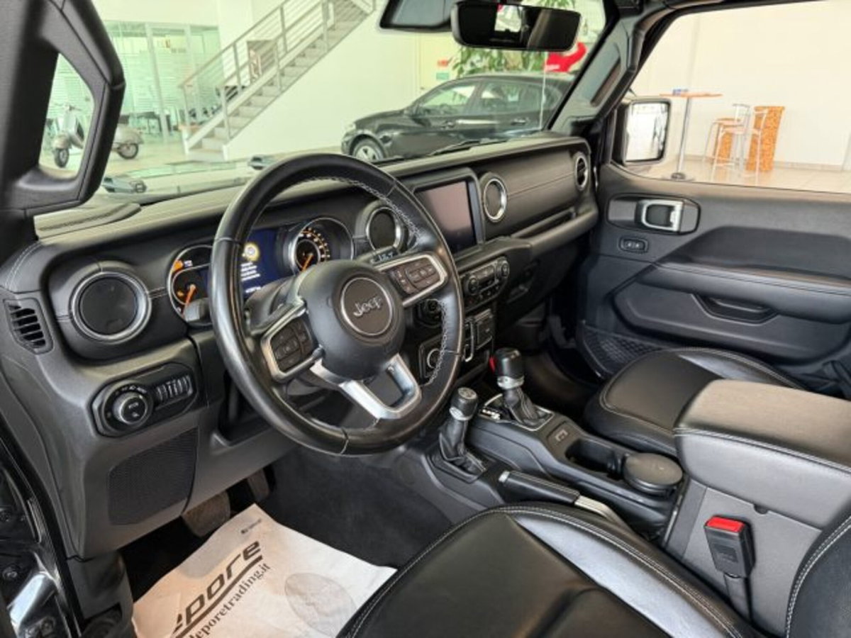 Jeep Gladiator 3.0 Diesel V6 80th Anniversary (9)