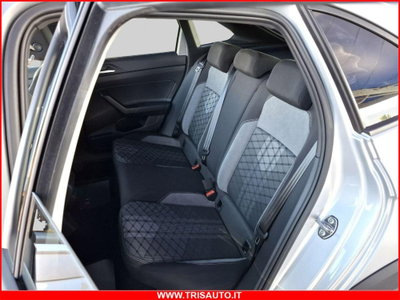 Volkswagen Taigo 1.0 tsi R-Line 115cv (11)