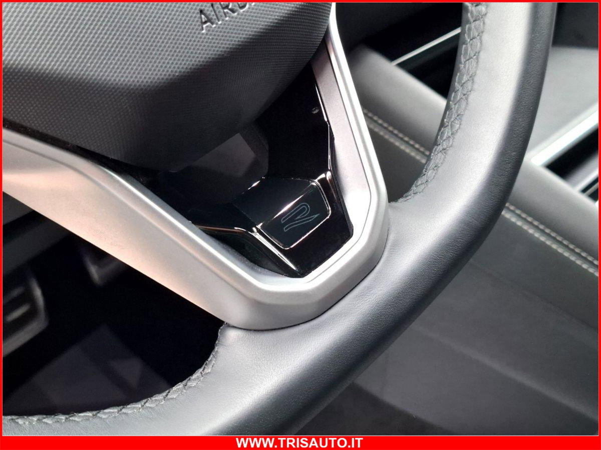 Volkswagen Tiguan 2.0 tdi R-Line 150cv dsg (15)