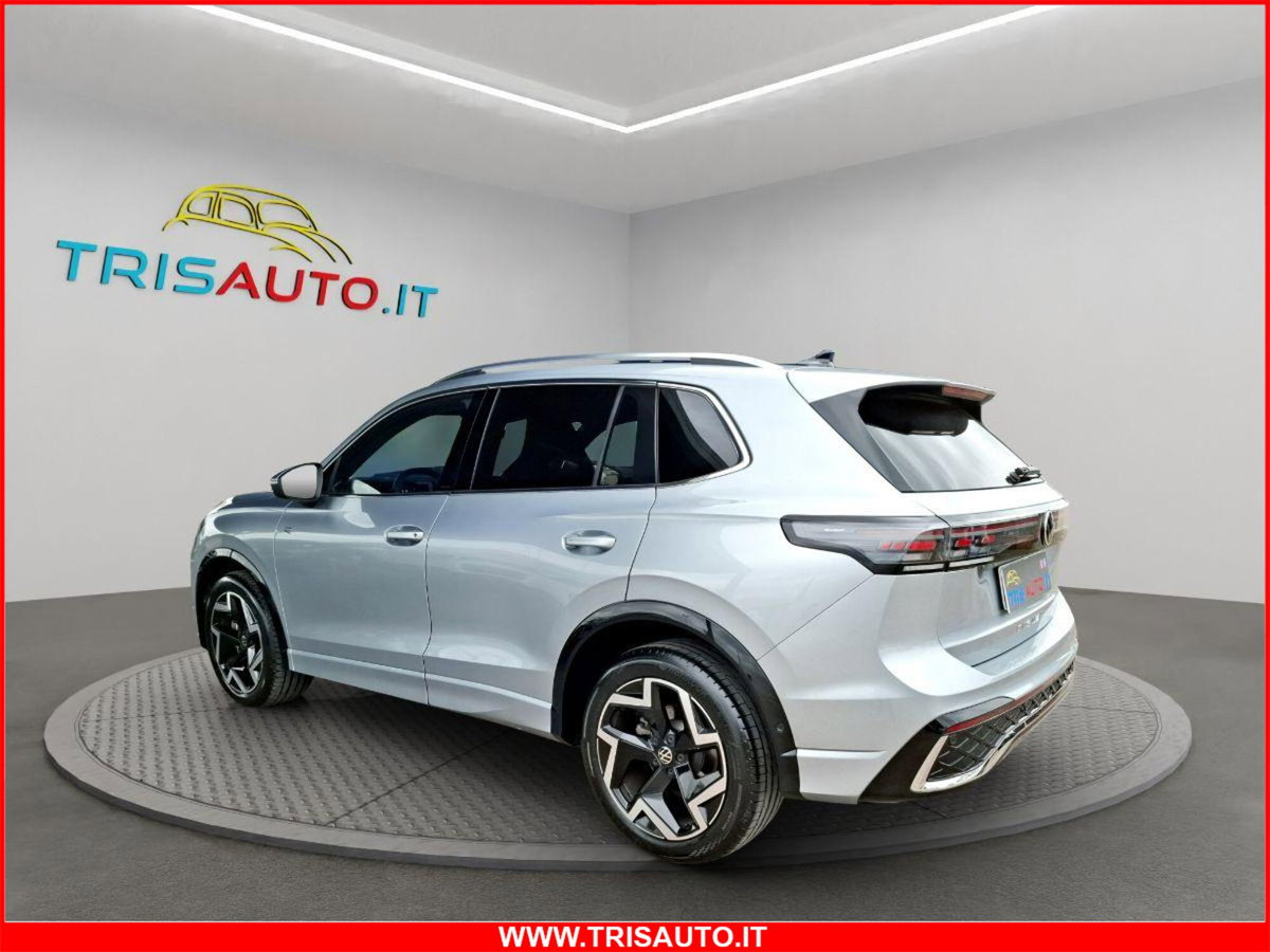 Volkswagen Tiguan 2.0 tdi R-Line 150cv dsg (2)