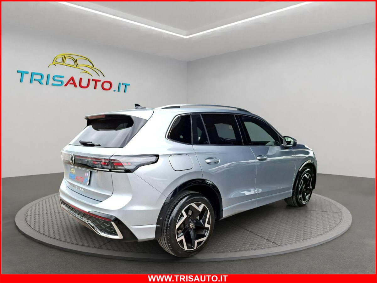 Volkswagen Tiguan 2.0 tdi R-Line 150cv dsg (4)