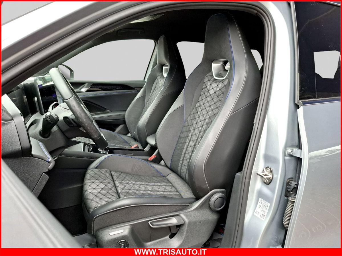 Volkswagen Tiguan 2.0 tdi R-Line 150cv dsg (9)