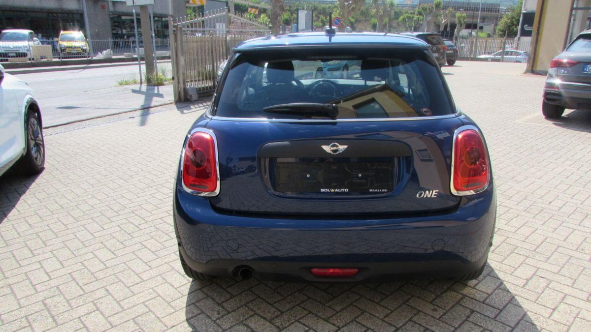 MINI Mini 1.2 One 75 CV (4)