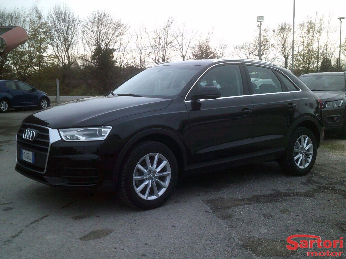 Audi Q3 2.0 TDI 120 CV Business