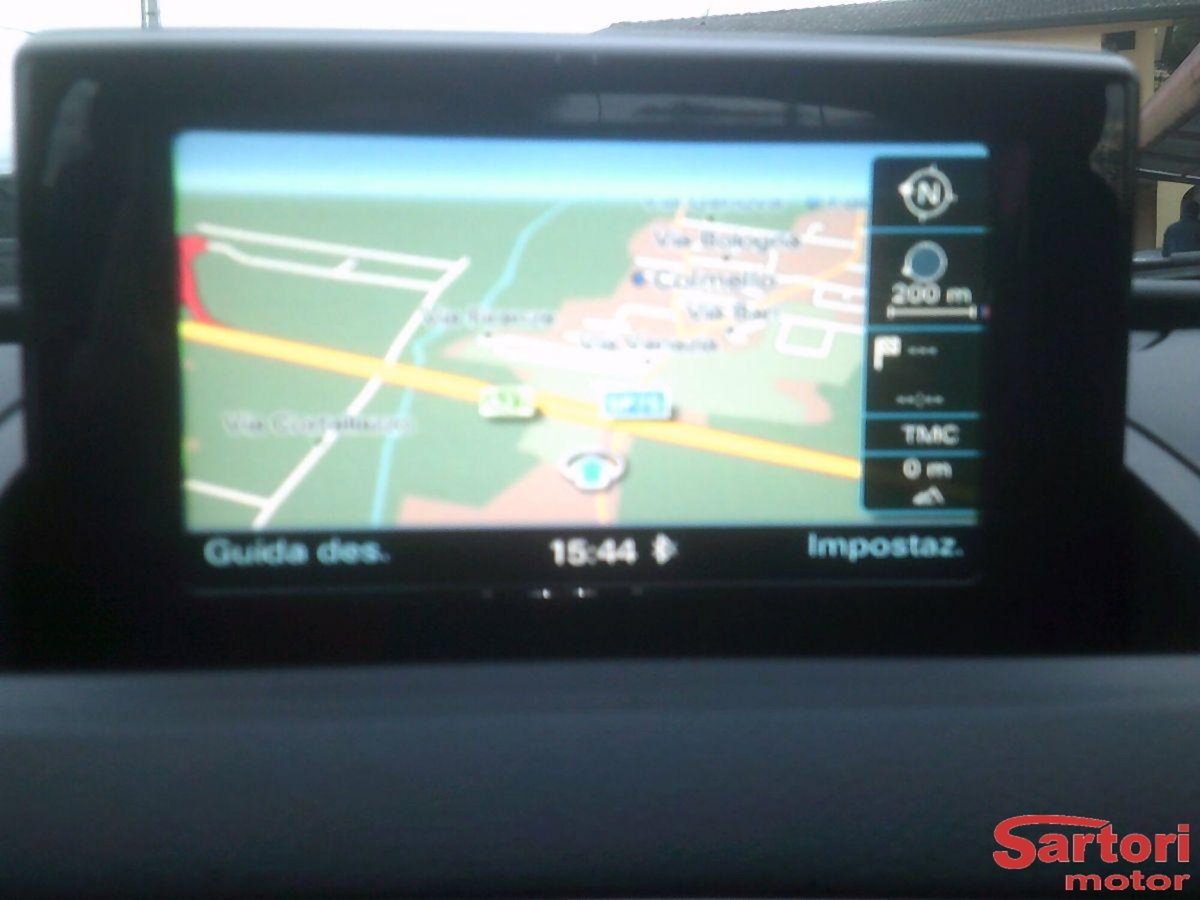 Audi Q3 2.0 TDI 120 CV Business (7)