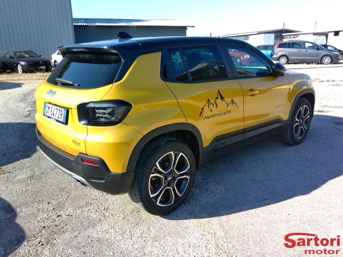 Jeep Avenger 1.2 turbo Summit fwd 100cv (3)