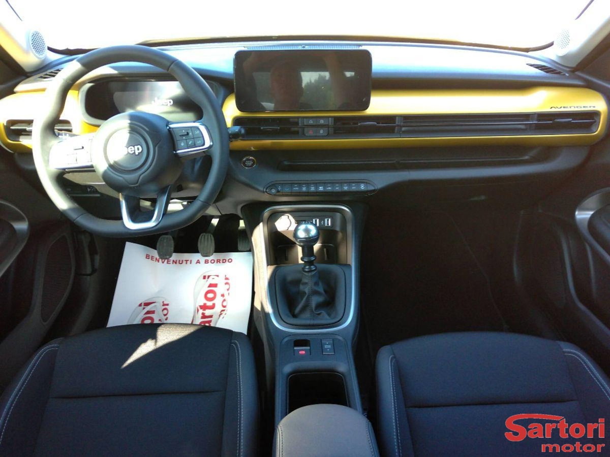 Jeep Avenger 1.2 turbo Summit fwd 100cv (6)
