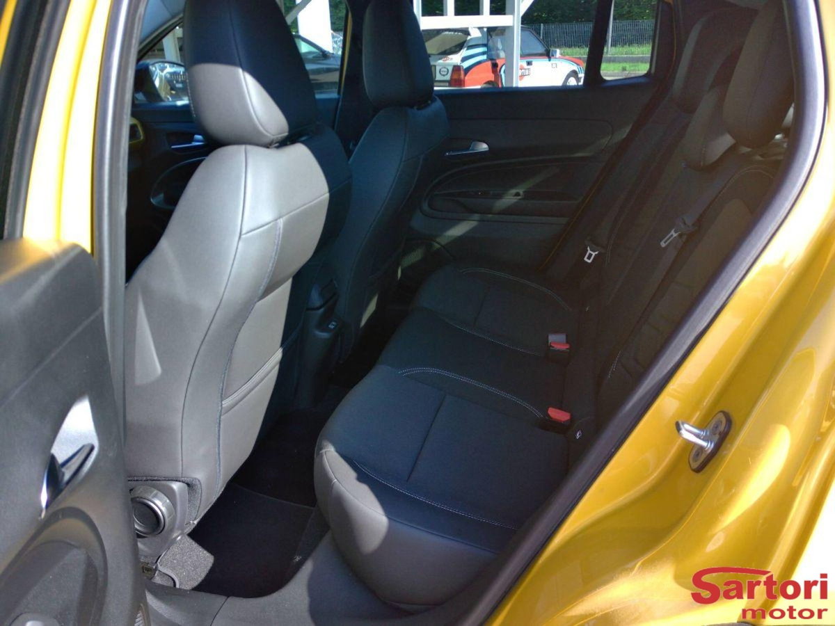 Jeep Avenger 1.2 turbo Summit fwd 100cv (9)