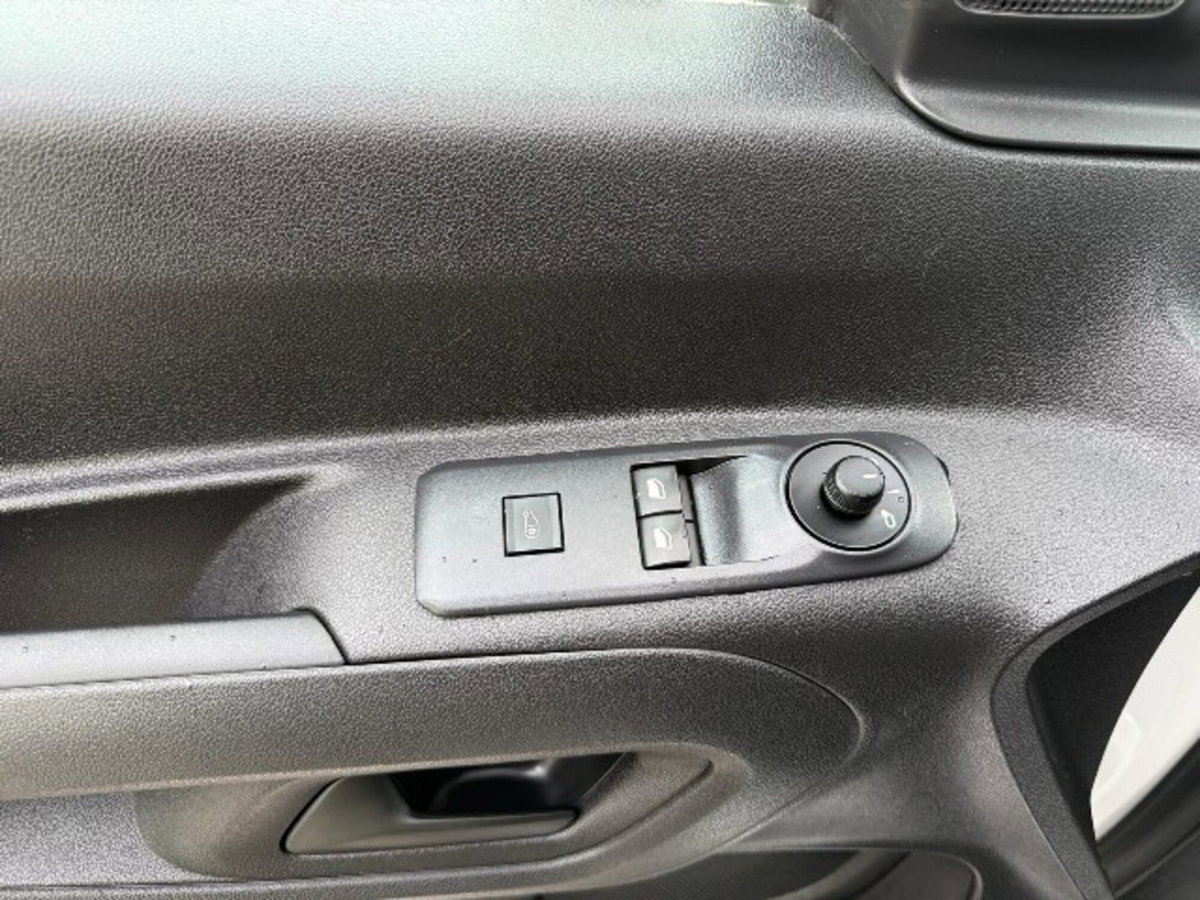 Peugeot Partner Furgone BlueHDi 100 L1 Furgone Premium (10)