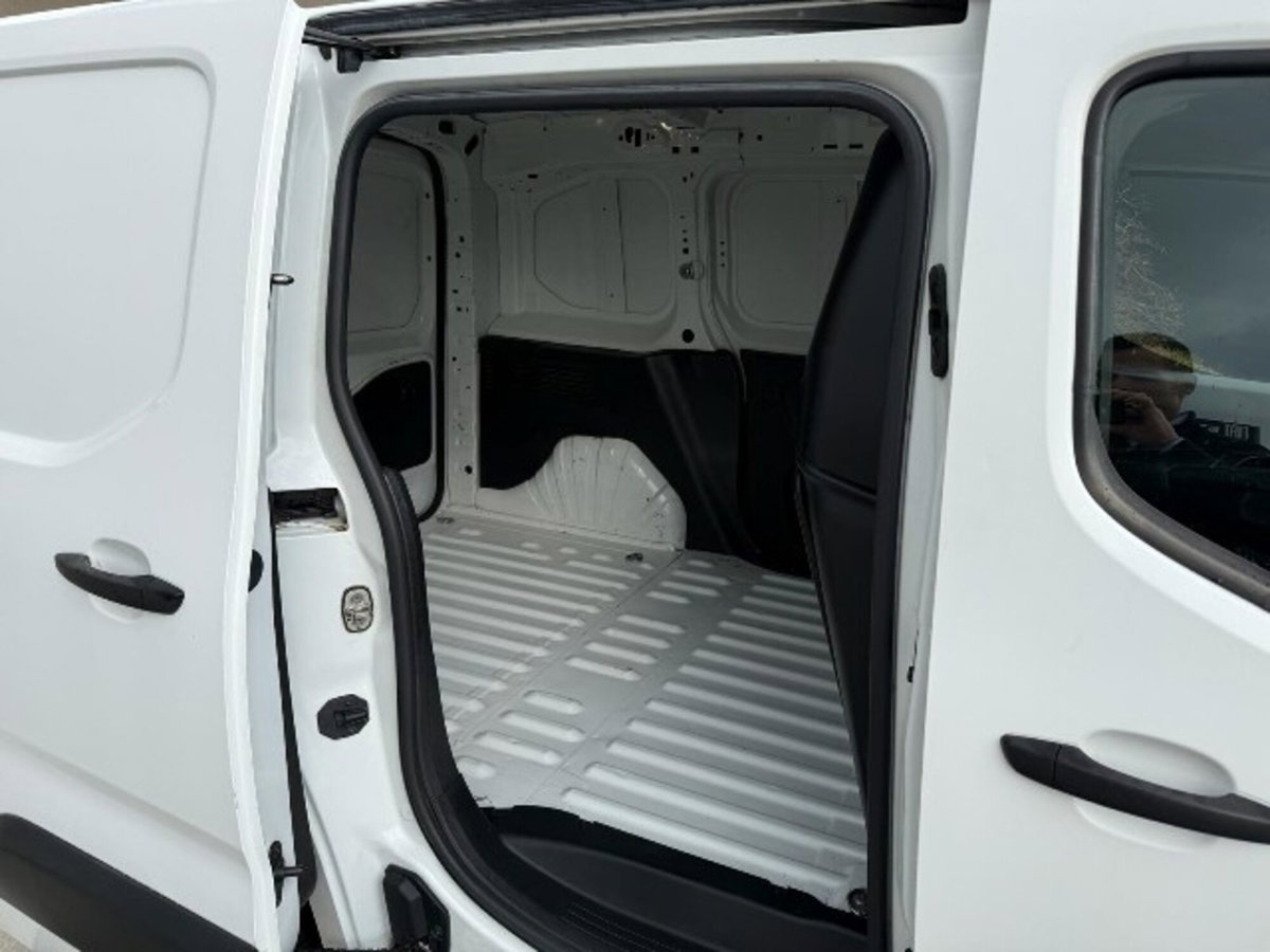 Peugeot Partner Furgone BlueHDi 100 L1 Furgone Premium (13)
