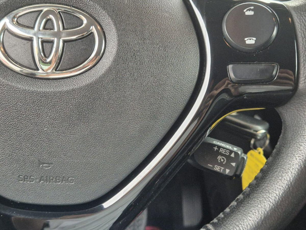Toyota Aygo 1.0 VVT-i 69 CV 5 porte x-play TSS (15)