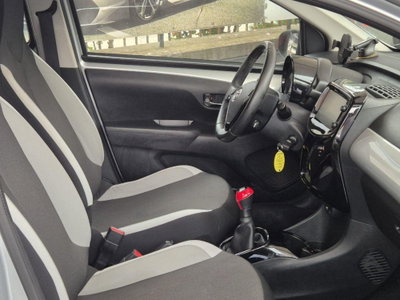 Toyota Aygo 1.0 VVT-i 69 CV 5 porte x-play TSS (6)