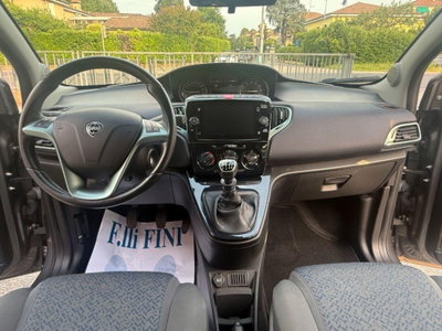 Lancia Ypsilon 1.0 FireFly 5 porte S&S Hybrid Ecochic Silver (8)