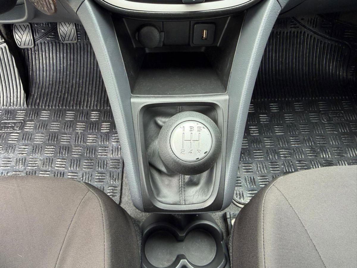 Suzuki Celerio 1.0 Style (17)